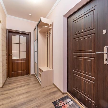 Осокорки Русовой 3 Apartment Kyiv Exterior photo