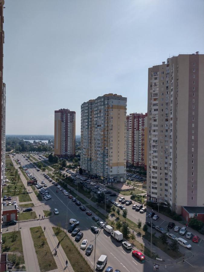 Осокорки Русовой 3 Apartment Kyiv Exterior photo
